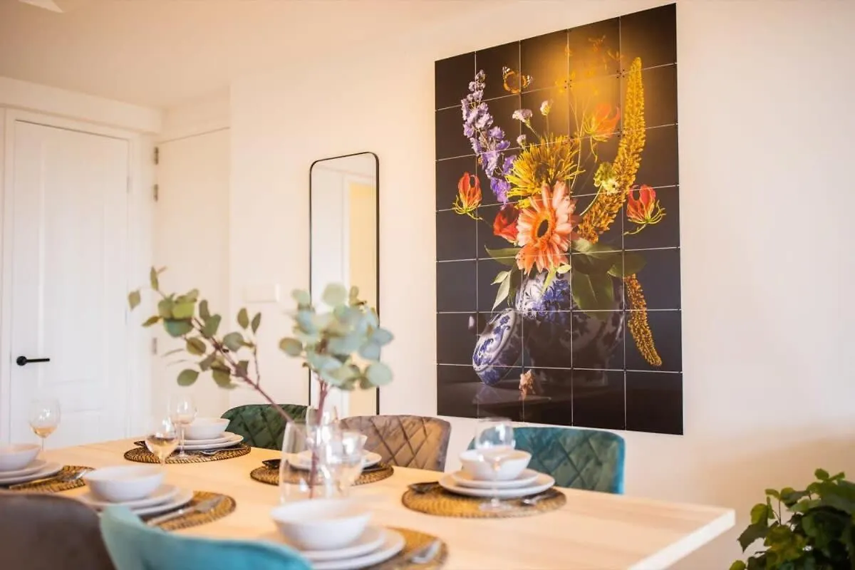 Grandly 3 Bedroom Serviced Apartment 83M2 -Nb306G- Rotterdam 0*,  Hollanda